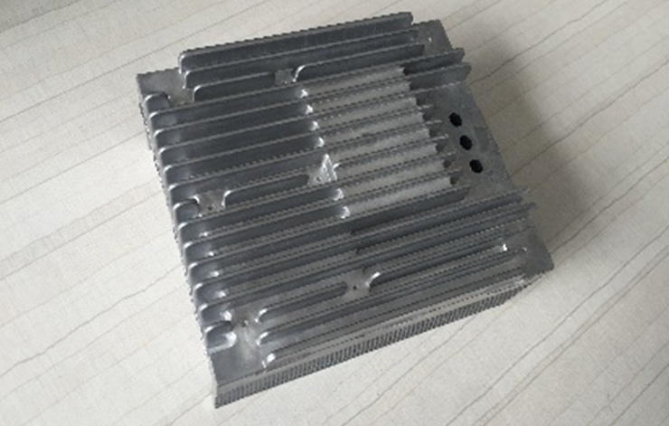 铝压铸5G通讯器材散热外壳